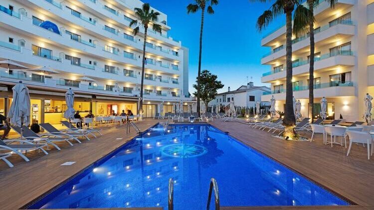 Metropolitan Playa Hotel